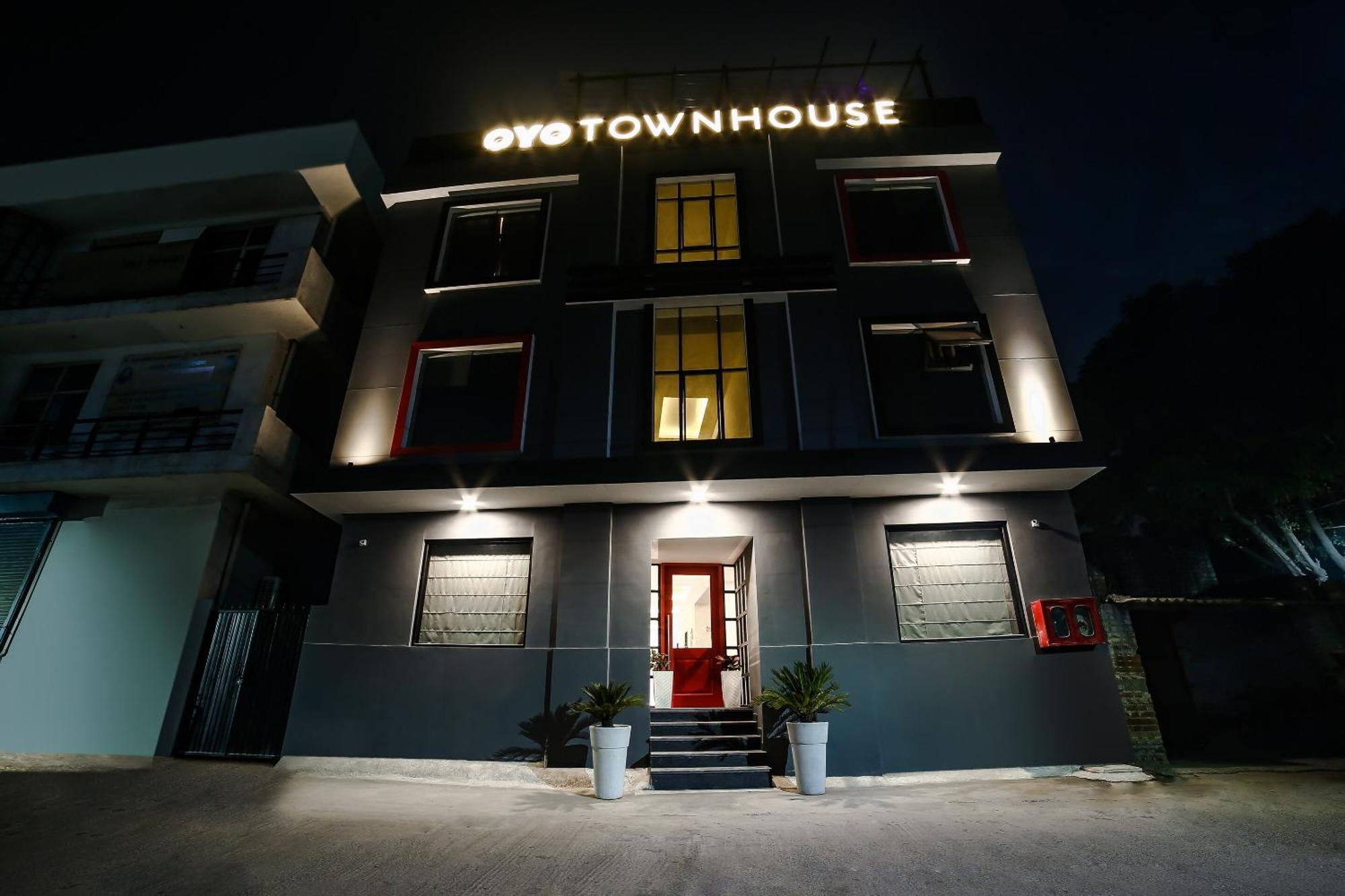 Collection O Townhouse 069 호텔 구르가온 외부 사진